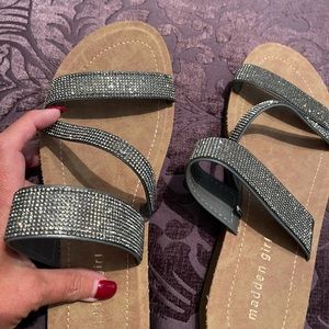 Madden Girl studded Sandals 9.5 New